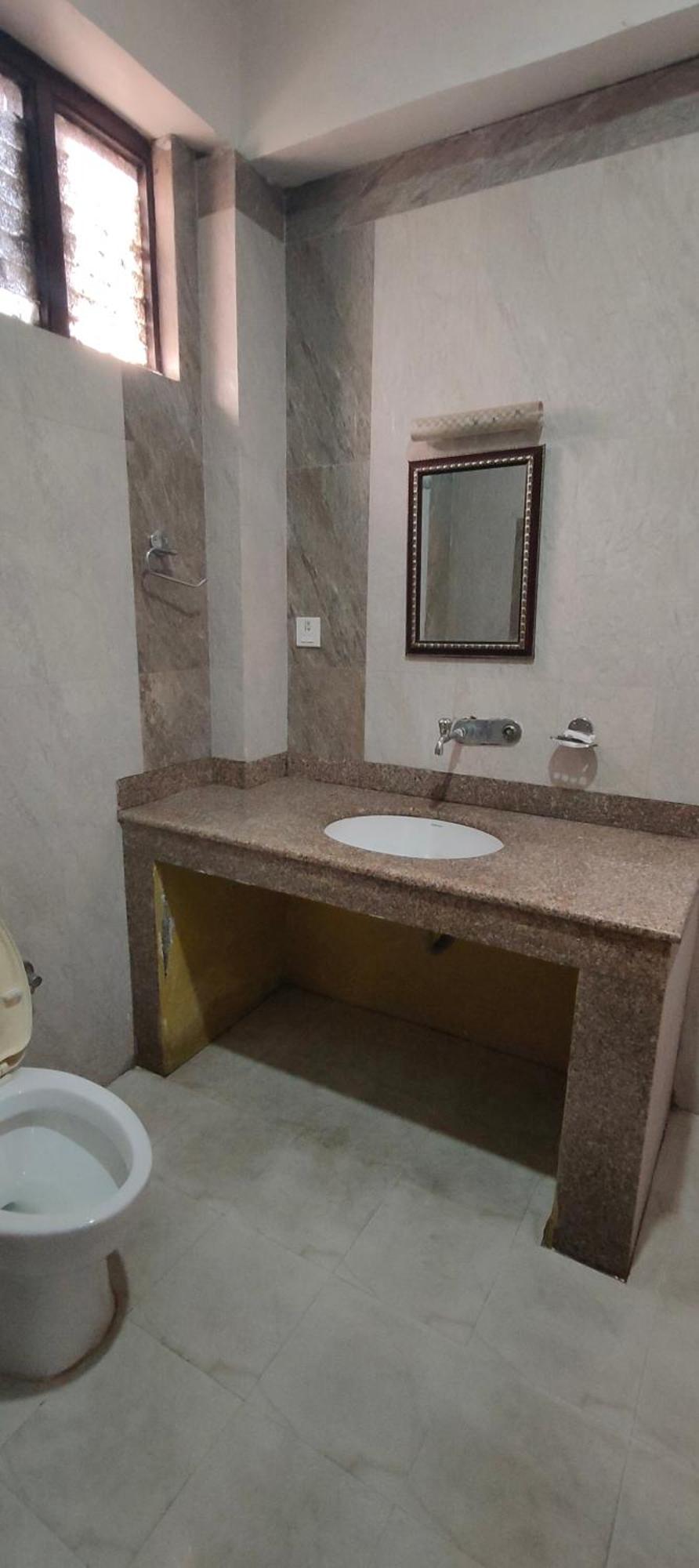 Hotel August International