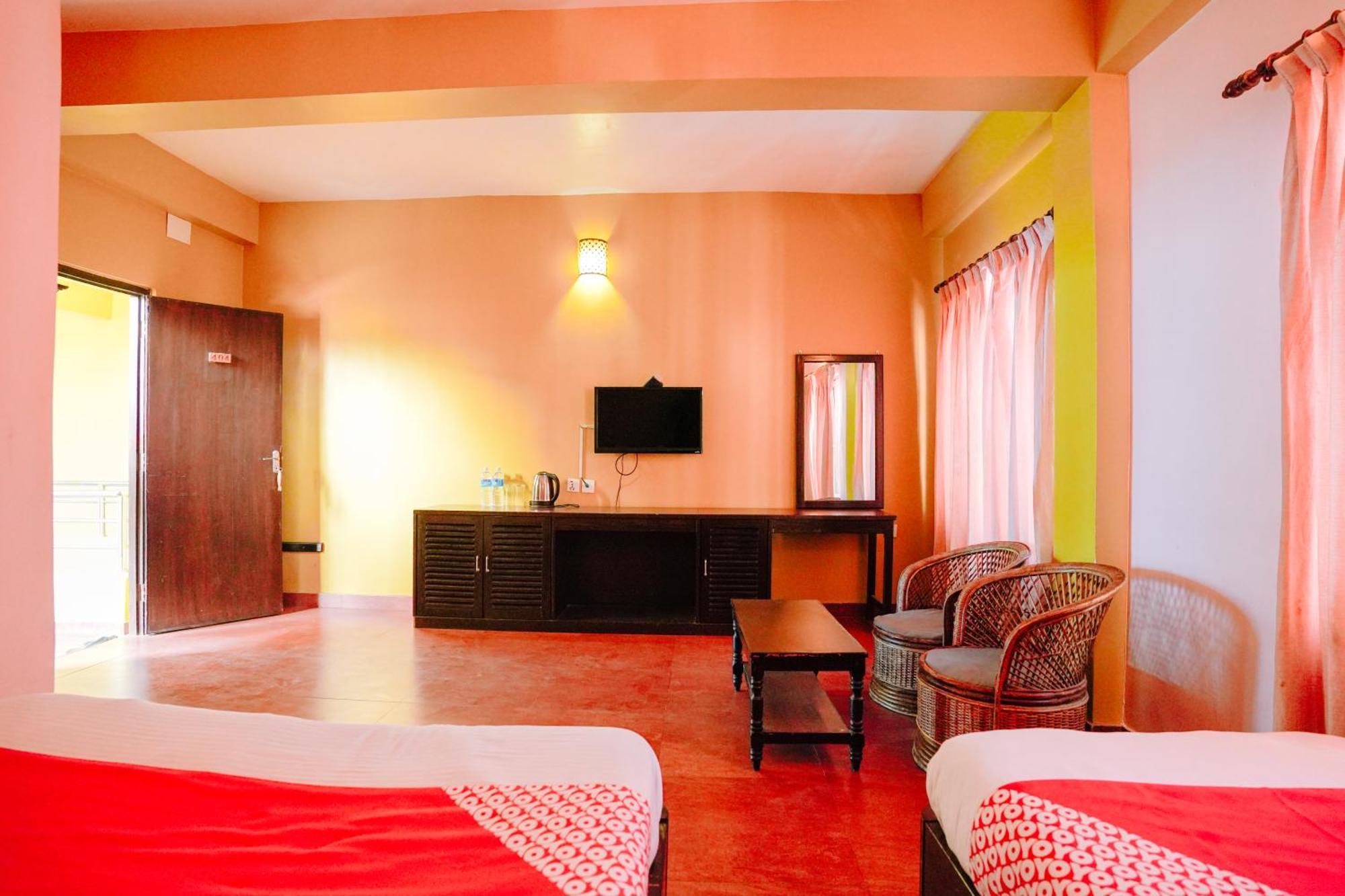 August International Hotel 2*
